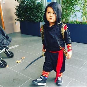 Ninja warrior costume — size 2-4